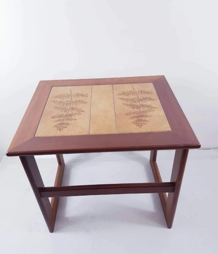 Vintage teak tiled - teak,