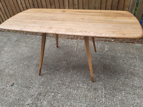 Ercol dining table - seats, 4-6